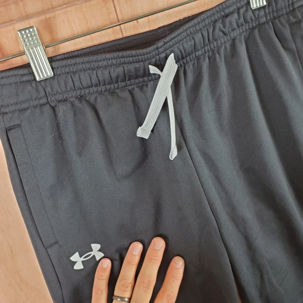 Under Armour Brawler 2.0 Boys Jogger Pants Medium Black Fleece Lined Tapered Leg